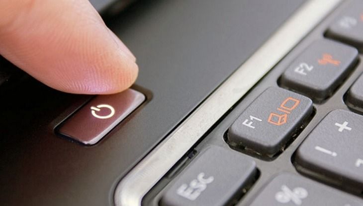 Cách xử lý màn hình laptop bị vô nước nhanh chóng tại nhà