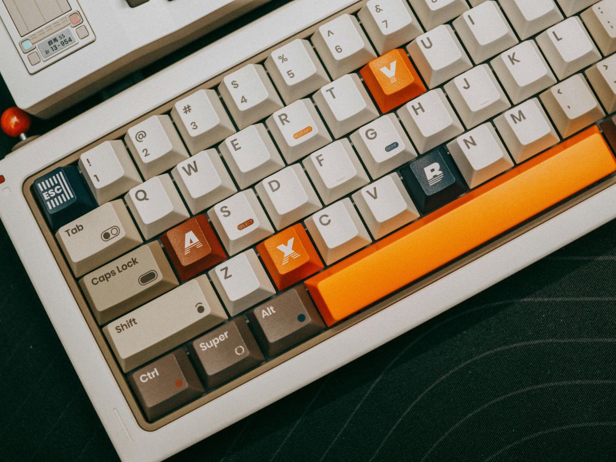 Khởi động lại máy và thử bàn phím rời