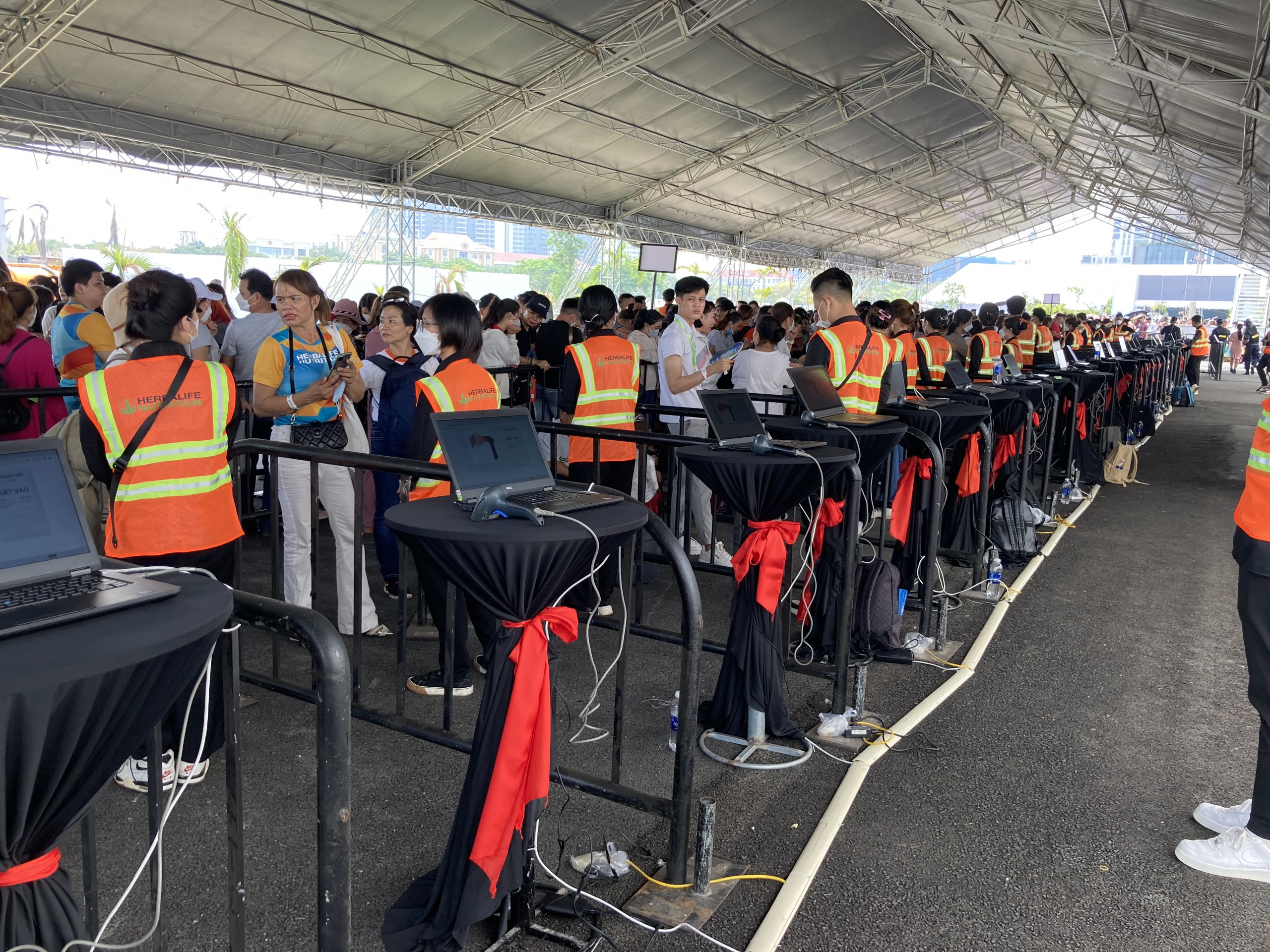 Dịch vụ check in sự kiện quy mô vừa và nhỏ TPHCM - Nhanh chóng, Chuyên nghiệp và Tiết kiệm