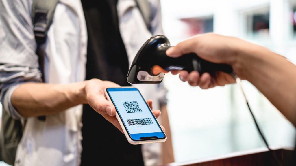 Check in bằng QR Code là gì? Sự khác nhau giữa check in sự kiện bằng QR ...