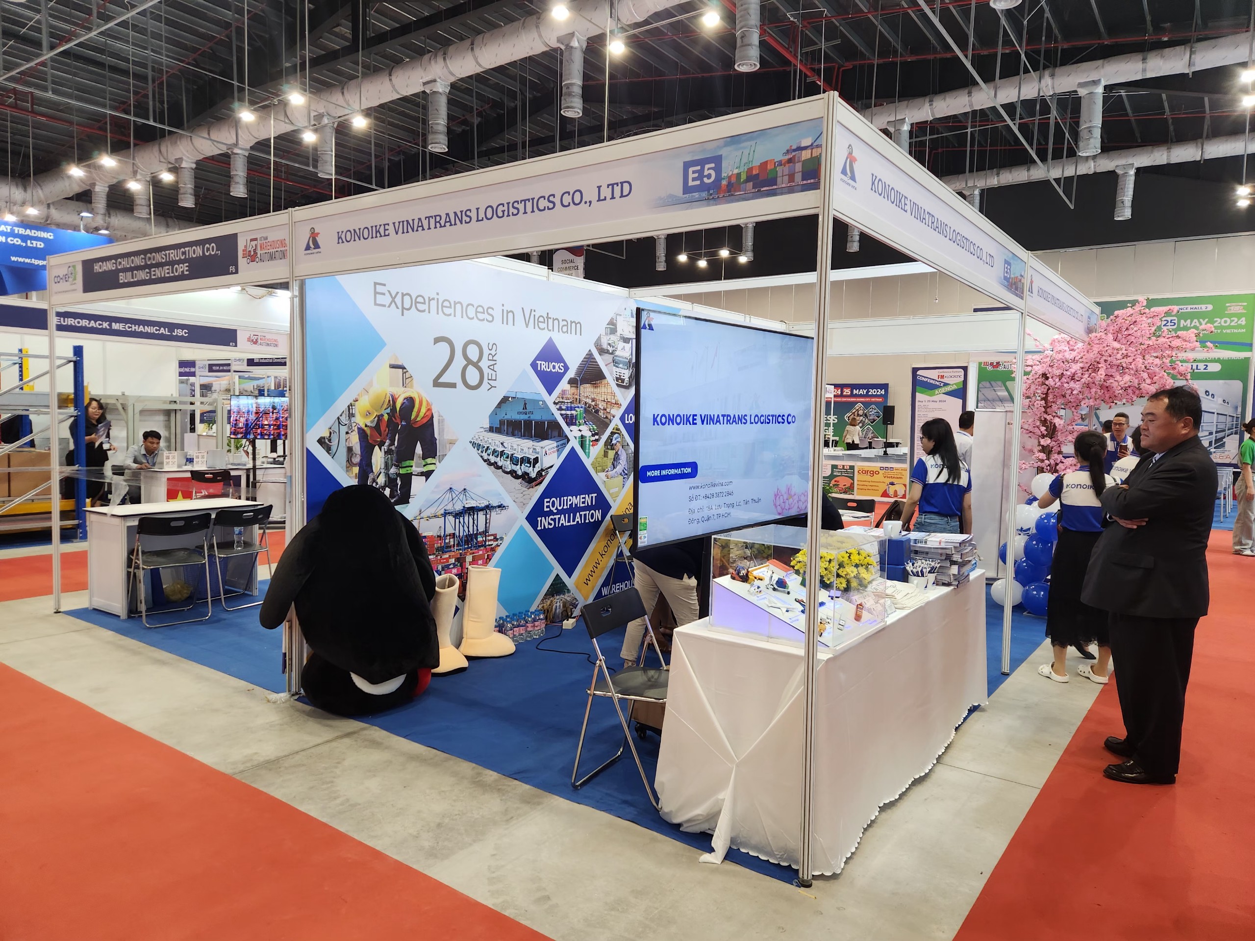 Cho Thuê Tivi Sự Kiện Tại Sky Expo Quận 12 – Setup Gian Hàng Trọn Gói, Chuyên Nghiệp