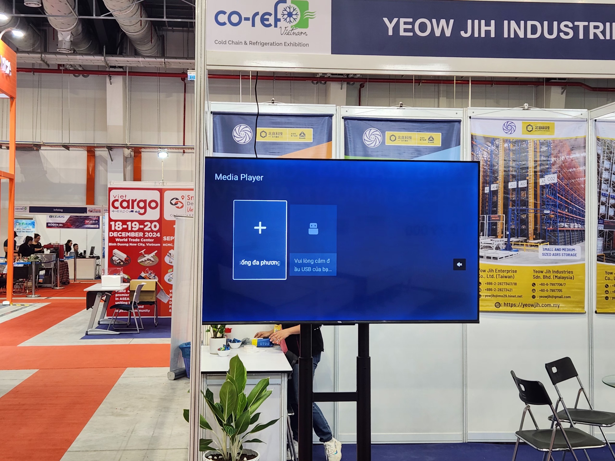 Cho Thuê Tivi Quận 7 Trọn Gói – Setup Gian Hàng SECC Chuyên Nghiệp tại Laptop SGN