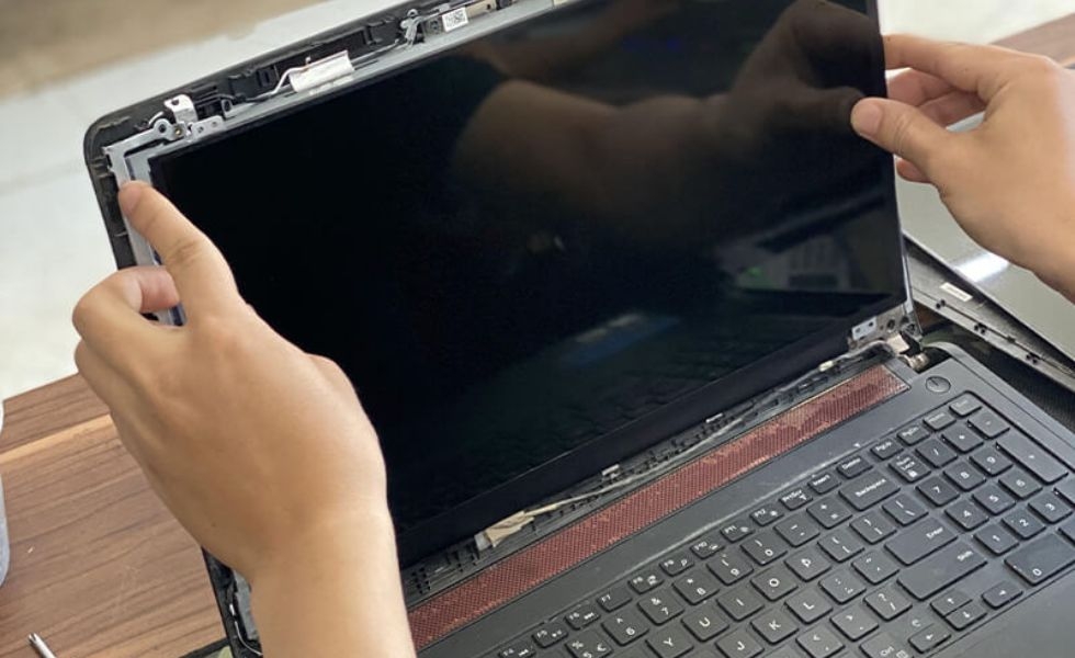 Màn Hình Laptop Bị Đen Nhưng Máy Vẫn Chạy: Nguyên Nhân Và Cách Khắc Phục Triệt Để