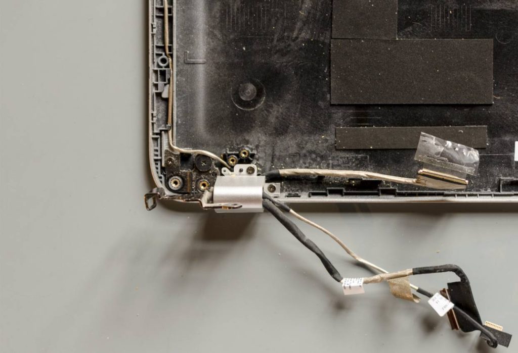 Màn hình laptop lúc sáng lúc tối? Nguyên nhân và cách xử lý hiệu quả