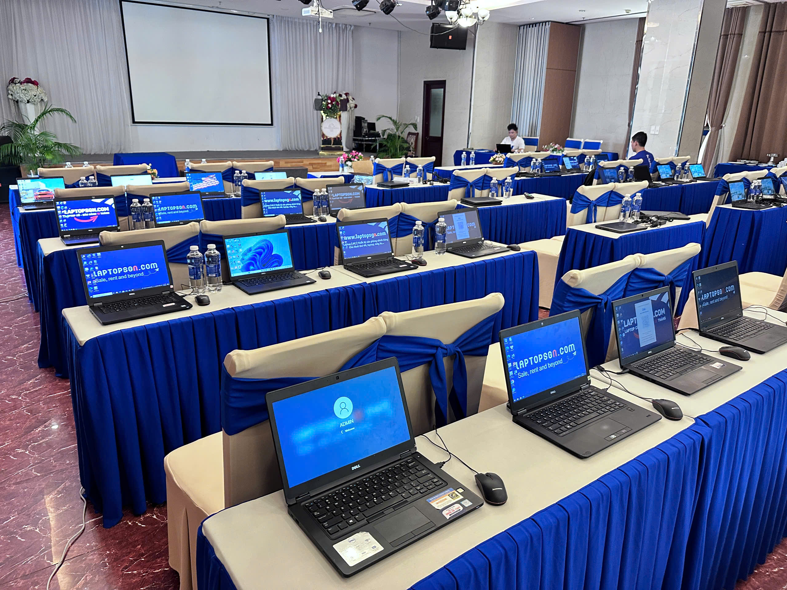 Cho thuê laptop số lượng lớn phục vụ doanh nghiệp