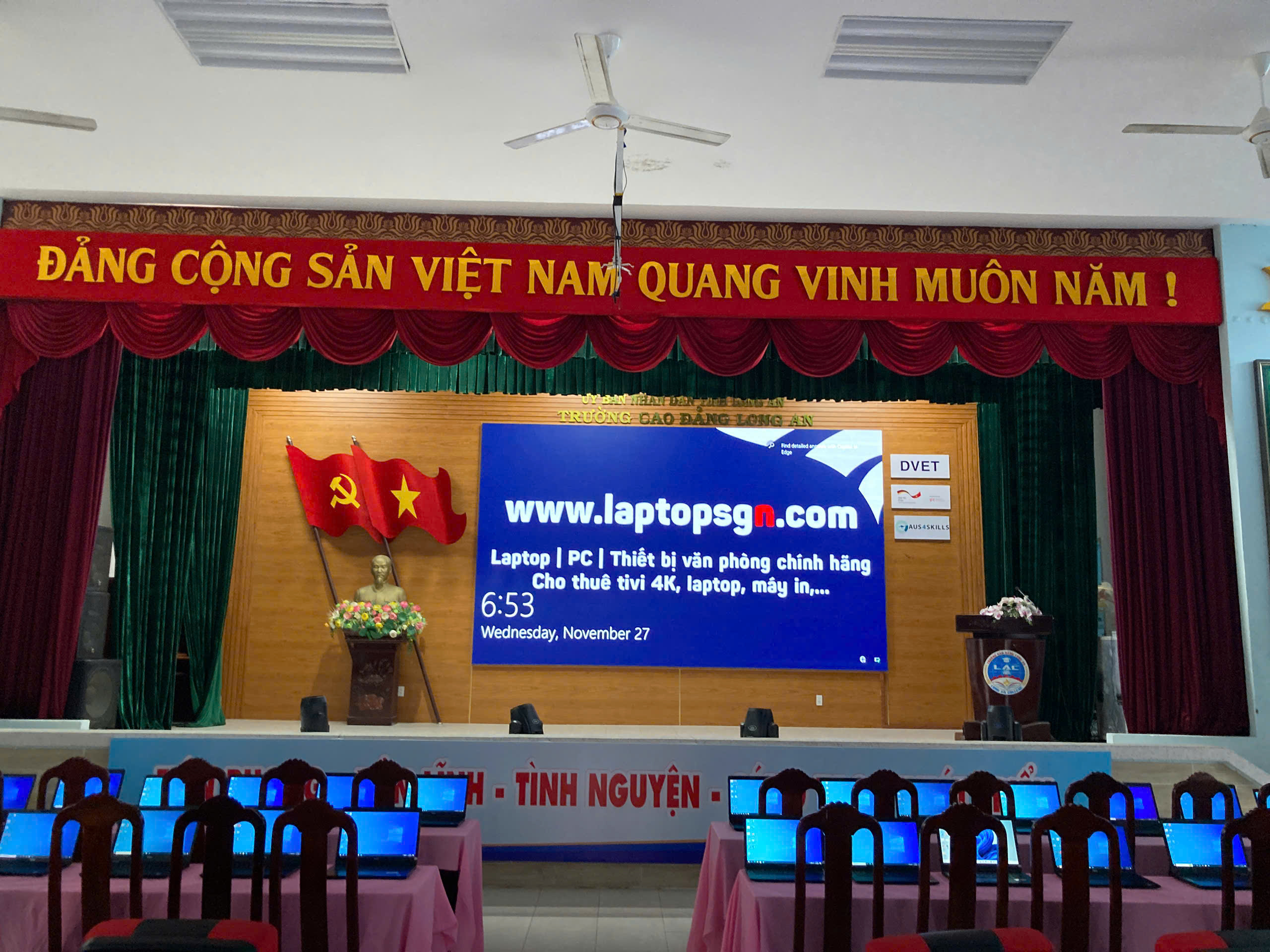 Thuê laptop tại HCM